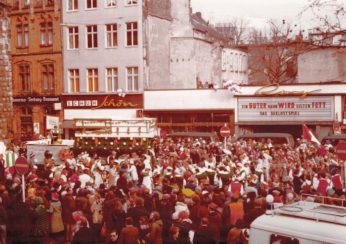 Das Roxy Karneval 1977 an der Severinstorburg. Foto: © Josef Gens